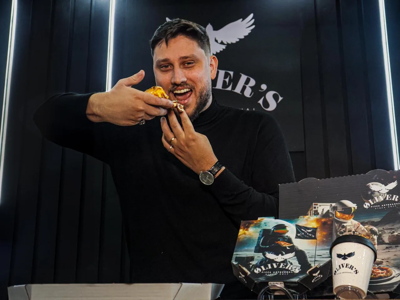 Sócio Øliver's representando a marca em feira